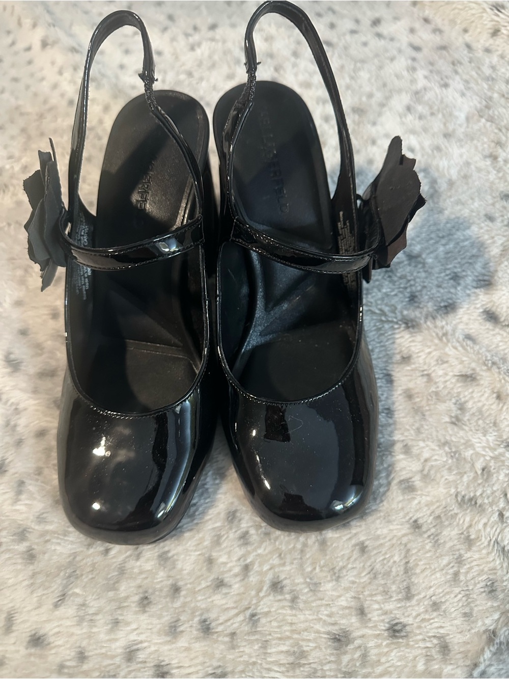 Like new Karl LagerfeldBlack Patent Slingback Mary Jane Pumps with Floral Accent